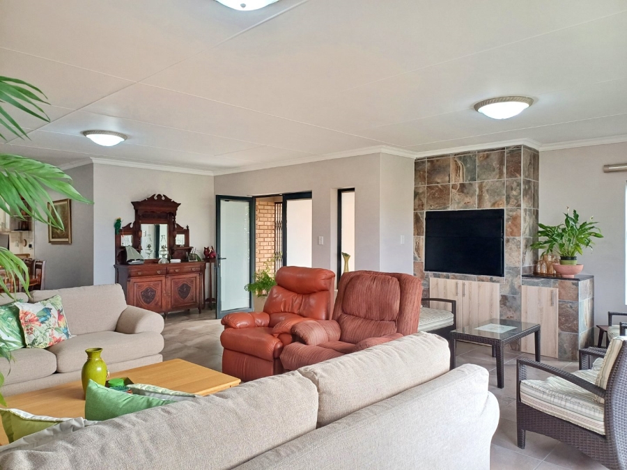 3 Bedroom Property for Sale in Reebok Western Cape